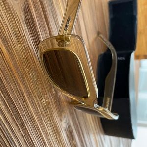 Beautiful PRADA sunglasses ( non prescription)